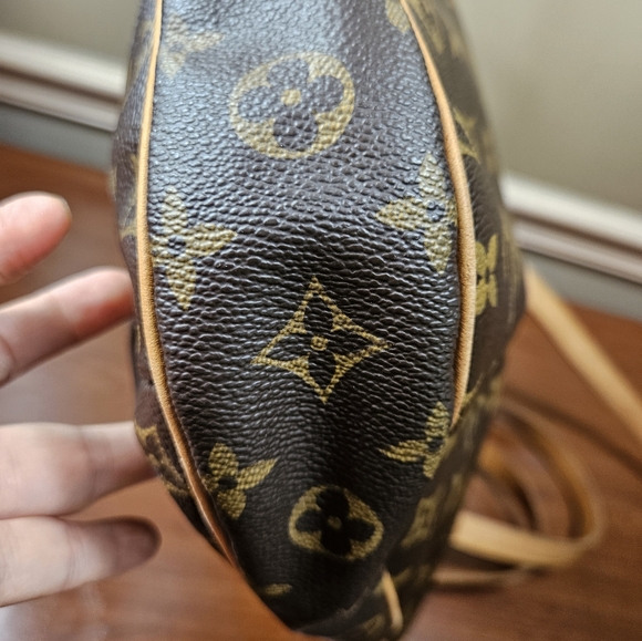 Authentic Louis Vuitton Monogram Odeon Gm Shoulder Cross body Bag - Picture 5 of 11